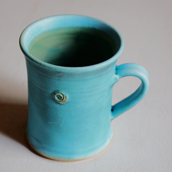 mug bleu mat